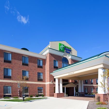 Holiday Inn Express Hotel & Suites Chesterfield - Selfridge Area By Ihg Экстерьер фото